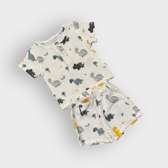 2T Dino Outfit Bundle • 3 Complete Sets + Hats • Summer Shorts Sets - Picture 11 of 14